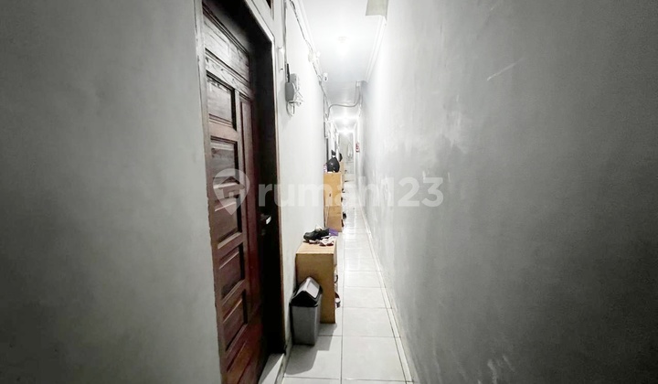 10-Room Boarding House Fully Occupied Near Campus & Business Center in Salemba Senen