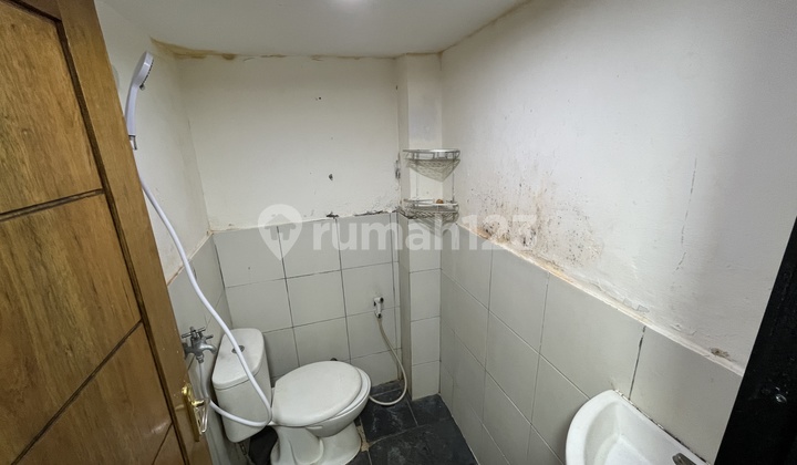 Turun Harga! Roi 10% Omset 676 Jt/Tahun Full Terisi Kost Eksklusif 24 Kamar Full Furnished, Lokasi Super Strategis di Tebet Akses Mudah Terjangkau Dekat Perkantoran