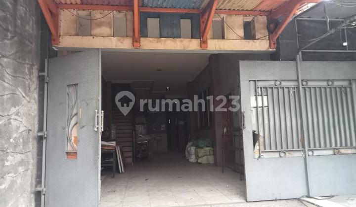 Roi 12% Lokasi Padat Pekerja Dekat Rsud, Pelabuhan, Bank, dan Pusat Keramaian! Kost 20 Kt Full Furnished Omset 360 Jt/Tahun Bangunan Besar Akses 2 Mobil di Koja Jakarta Utara