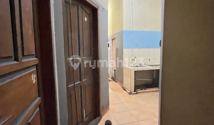 Jual Cepat Kost 30 Kamar Full Furnish Jln 2 Mobil di Kramat Senen