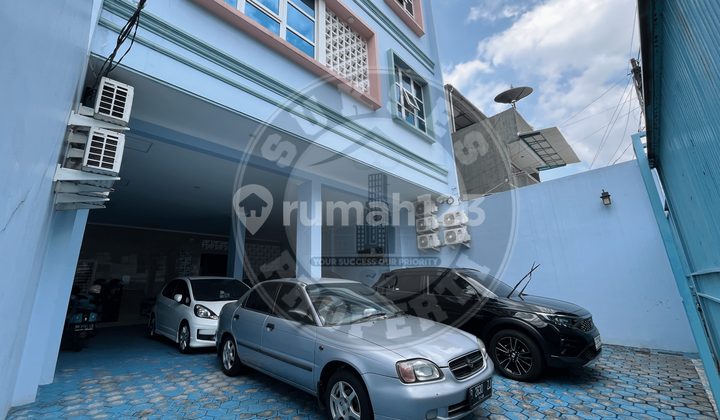 2 Menit ke Jl.raya Mangga Besar! Kost Eksklusif Ada Lift,Bangunan Besar 800 M², Carport 8 Mobil - Aset Premium Pusat Kota 2 Menit ke Jl.raya Mangga Besar! Kost Eksklusif Ada Lift,Bangunan Besar 800 M², Carport 8 Mobil - Aset Premium Pusat Kota