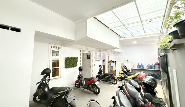 Banting Harga! Kos 27 Kamar Dekat Kampus BINUS Kemanggisan Jakbar Banting Harga! Kos 27 Kamar Dekat Kampus BINUS Kemanggisan Jakbar