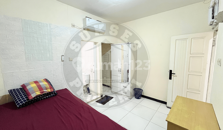 Kost Mendekati NJOP 37 Kamar Full Terisi Bangunan Besar Omset 924 Jt/Tahun Dekat MRT & Busway 1