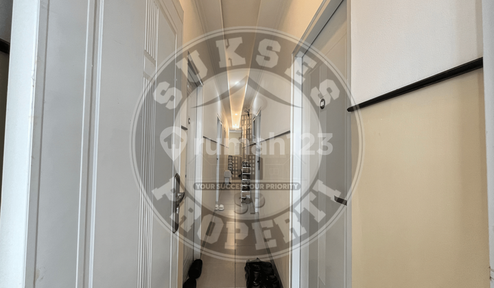 Down 300M! Revenue 732M/Year 36+1 Room Boarding House Fully Occupied Jelambar ROI 10-11% Access for 2 Cars Close to Campus & Offices 1