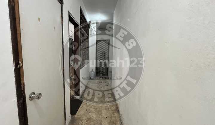 Jual Rugi Hitung Tanah Aja! Kost 8 Kamar di Grogol bisa Jadi 30 KT & Potensi Omset bisa Naik 4X Omsetdekat Kampus & Stasiun Jual Rugi Hitung Tanah Aja! Kost 8 Kamar di Grogol bisa Jadi 30 KT & Potensi Omset bisa Naik 4X Omsetdekat Kampus & Stasiun