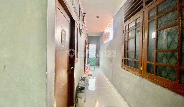 Kost 22 Kamar Lokasi Strategis Akses Jalan Lebar di Jakarta Timur  1