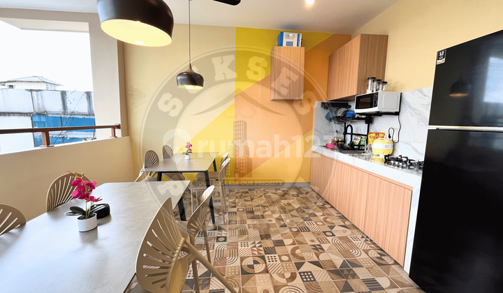 Langka! Kost 24 KT Bangunan Baru Full 100% Akses 3 Mobil Omset 670 Jt/Tahun Roi 8-10% Dekat Mall Kampus & Rs