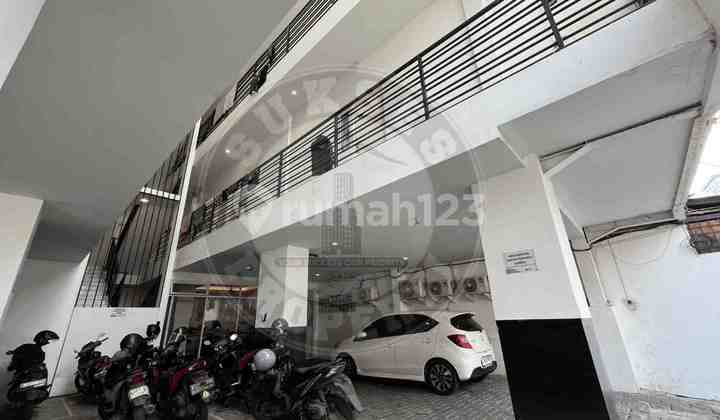 Roi Tinggi 10-11%, Kost Exclusive Lux 42+1 Kamar, Cashflow 1,5 M/Tahun, Carport 5 Mobil, Hanya 2 Menit Pusat Bisnis Mangga Besar Roi Tinggi 10-11%, Kost Exclusive Lux 42+1 Kamar, Cashflow 1,5 M/Tahun, Carport 5 Mobil, Hanya 2 Menit Pusat Bisnis Mangga Besar