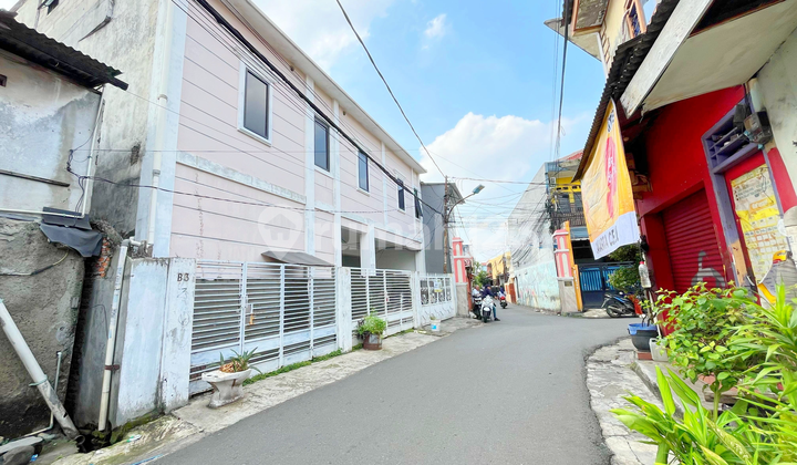 Fully Occupied 30-Room Boarding House for Sale Near Binus University Kemanggisan Campus 2