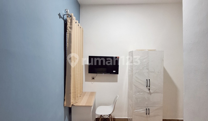 ROI 10% Turnover 292.2 Million/Year 17 Rooms Fully Furnished with Ensuite Bathrooms All Access Roads for 2 Cars Near STAN Bintaro Campus