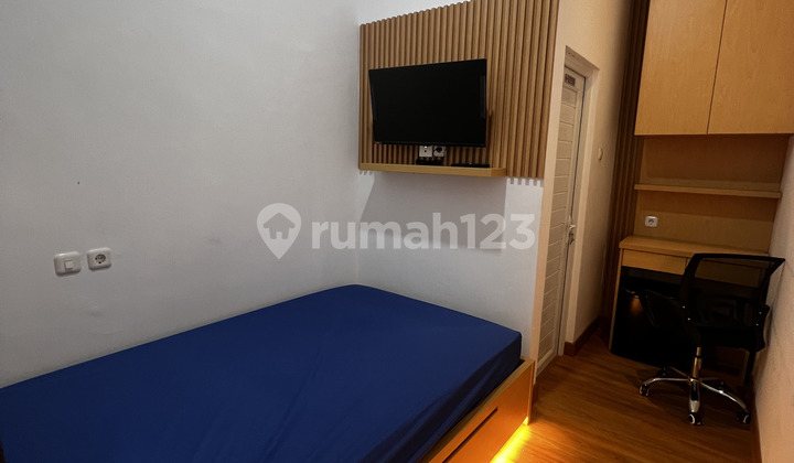 Selalu Full Dekat Binus Omset 900 Juta/Tahun Kost Eksklusif 30 Kamar dengan Km Dalam & Full Furnished, Bangunan 4 Lantai Siap Pakai, Selalu Full Terisi, Area Premium Kemanggisan Dekat Binus-Bca-Perkantoran, Cocok Buat yang Cari Cashflow Aman & Stabil. Selalu Full Dekat Binus Omset 900 Juta/Tahun Kost Eksklusif 30 Kamar dengan Km Dalam & Full Furnished, Bangunan 4 Lantai Siap Pakai, Selalu Full Terisi, Area Premium Kemanggisan Dekat Binus-Bca-Perkantoran, Cocok Buat yang Cari Cashflow Aman & Stabil.
