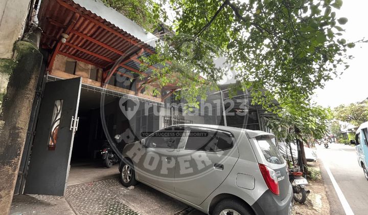 For Quick Sale! 20-Room Boarding House Building in Koja - Densely Populated Worker Area, Near Port & Hospital | Ideal for Exclusive Boarding House Renovation & Rebranding 2