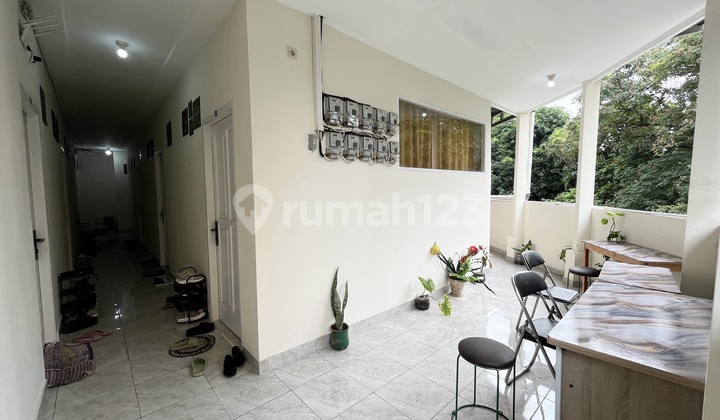 Omset 924 Jt/Tahun Full Terisi Kost Eksklusif 37 Kamar di Petojo Roi 10% Akses 2 Mobil Hanya 120 M ke Jln Raya Dilewati Transjakarta