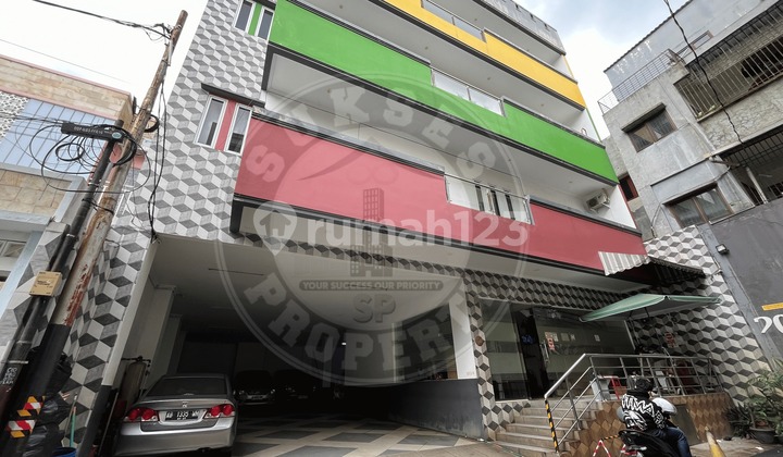 Omset 1,4 M/Tahun, Kost Petojo 42 Kamar Occupncy 80-100% Row Jln 2 Mobil Lokasi Super Strategis Omset 1,4 M/Tahun, Kost Petojo 42 Kamar Occupncy 80-100% Row Jln 2 Mobil Lokasi Super Strategis