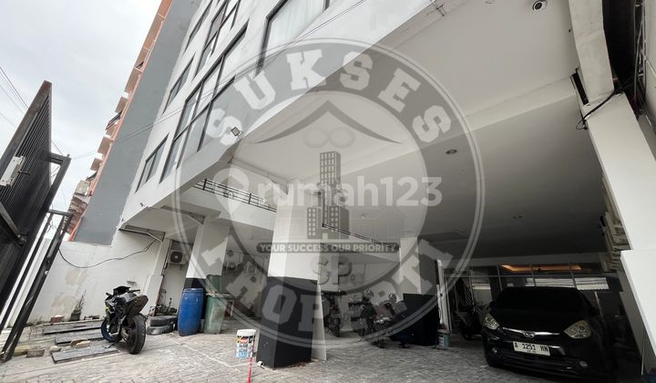 Carport 5 Mobil, Income 1,5 M/Tahun Kost Eksklusif 42+1 Kamar Full Furnished, Akses Mudah ke Cbd Gajah Mada, Roi Tinggi 10-11% Carport 5 Mobil, Income 1,5 M/Tahun Kost Eksklusif 42+1 Kamar Full Furnished, Akses Mudah ke Cbd Gajah Mada, Roi Tinggi 10-11%