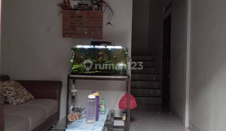 Dijual Cepat Rumah 3 Lantai Bebas Banjir di Jalan Menceng Pelopor 2