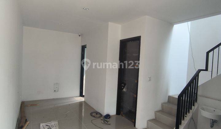 DIJUAL RUMAH  2 LANTAI CITRA 8  NEW  LOKASI STRATEGIS Baru DEKAT SUNSET AVENUE 2