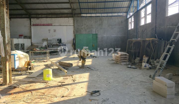 Cheapest attached warehouse + office + mess in Dadap area, flood-free, ready to use. Cheapest attached warehouse + office + mess in Dadap area, flood-free, ready to use.