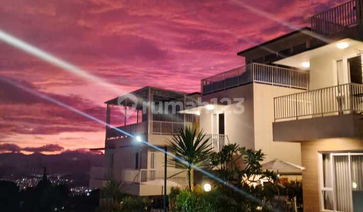 For Sale 3-Story House with SHM Near Tourist Area, Cool and Serene Air For Sale 3-Story House with SHM Near Tourist Area, Cool and Serene Air