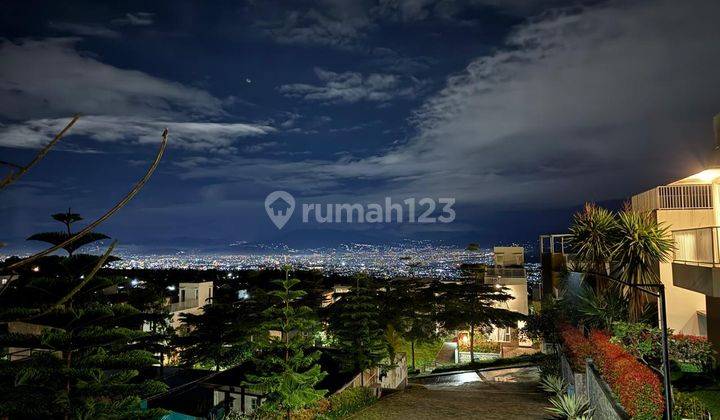 Dijual Rumah Minimalis Modern 3 Lantai View Keren Kota Bandung