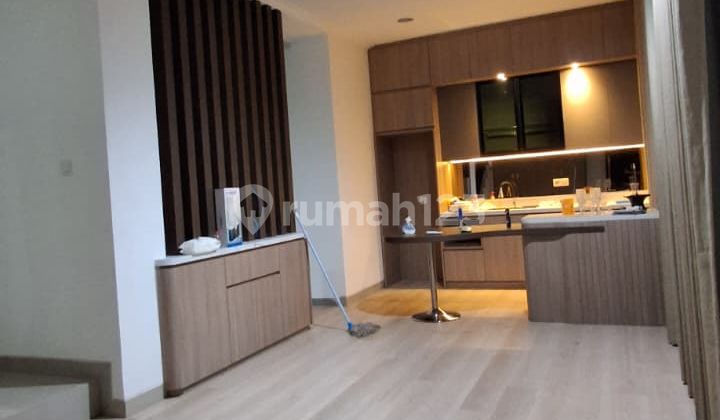 Disewakan Rumah Mewah 8X10 Disewakan Rumah Mewah 8X10