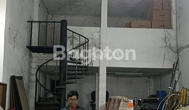 DI SEWA  GUDANG  DI JAKARTA SELATAN 2