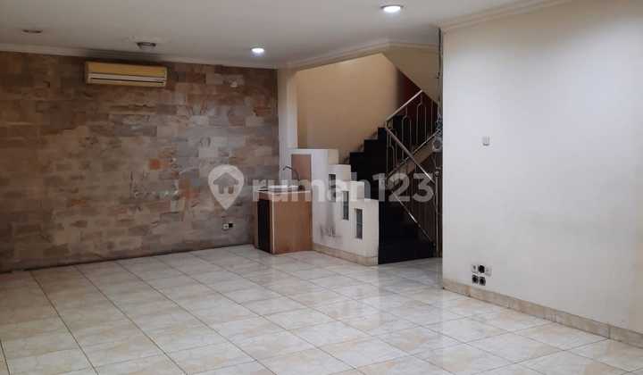 For Rent: Two-Story Shop House in Duren Tiga Pejaten, South Jakarta (Roadside Row with Spacious Area) 1