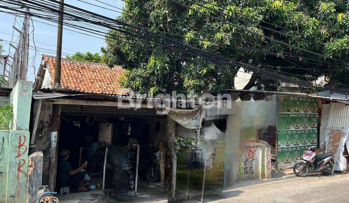 MURAH RUMAH TUA ( HITUNG TANAH ) KAYUMANIS  MATRAMAN JAKTIM 1