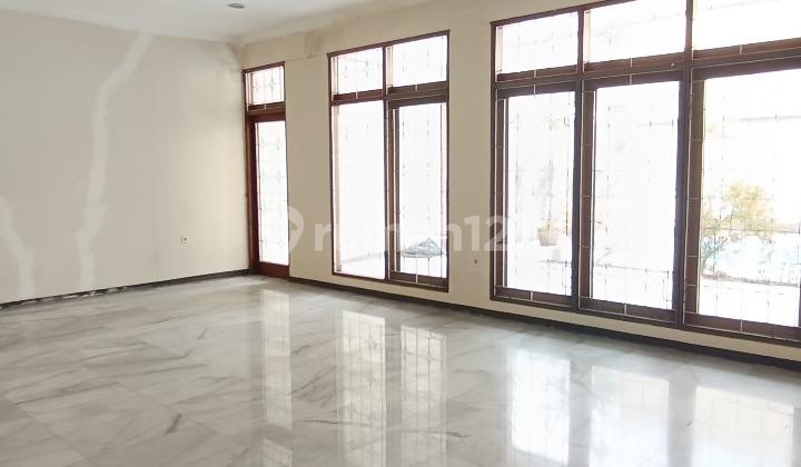 Jual Rumah Besar Cilandak Barat ( Pool ) Jakarta Selatan