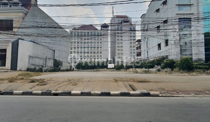 Rent Commercial Plot in Kebayoran Baru Wijaya, South Jakarta
