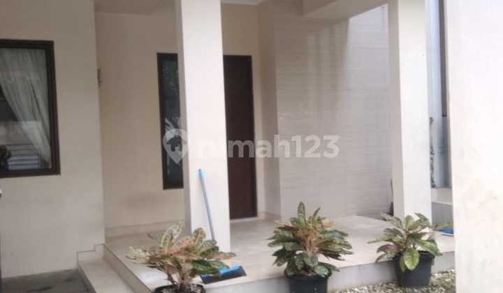 House for Rent in Cipete, South Jakarta (2 Rows of Street & Near MRT)