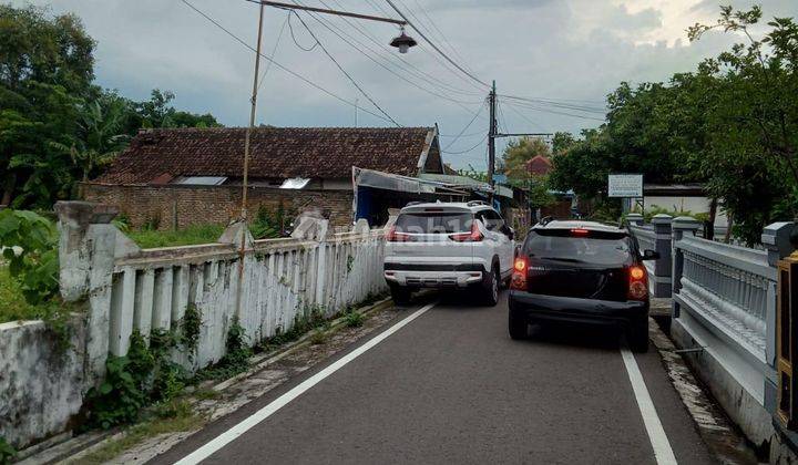 Bu. Tanah Murah Madiun Kota, Timur Pasar Njoyo 1