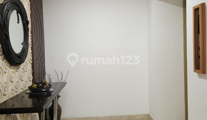 For Rent Sudirman Mansion 3Bedroom Size 243M2 Unit Combine Semi Furnish