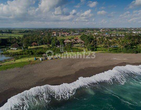 Unmatched Beachfront Land 220m Ocean Frontage | In Pererenan 2