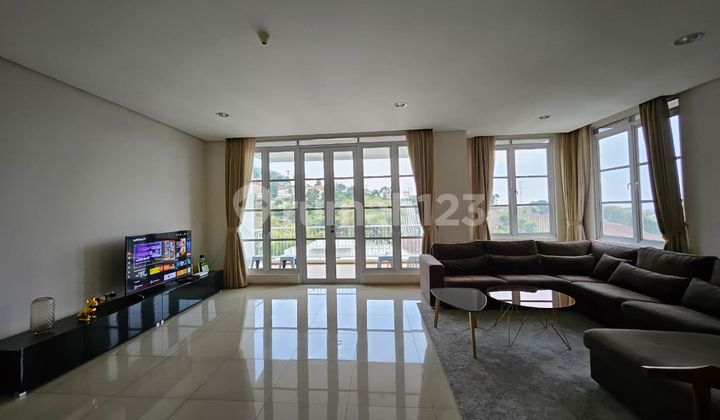 Rumah Cantik 3 Lantai Full Furnish di Resor Dago Pakar