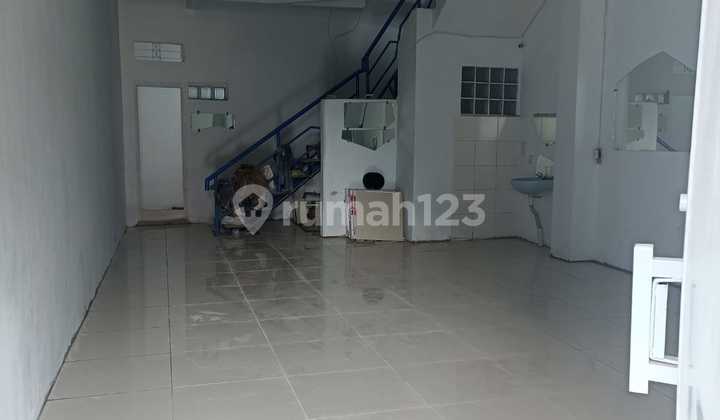 Ready-to-Use Main Road Kopo Sayati 3-Storey Shop House 2