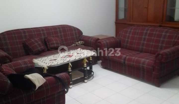 Sewa Rumah Siap Huni Full Furnished di Setraduta Sewa Rumah Siap Huni Full Furnished di Setraduta