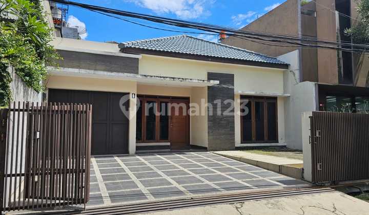 Rented House Ready to Live In, Well-Maintained in Batununggal Complex