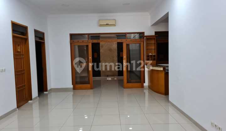 Rent a Beautiful and Comfortable House in Sakura Indah Rent a Beautiful and Comfortable House in Sakura Indah