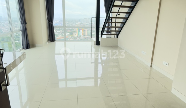 Bizloft Soho Apartment Quick Sale Hook