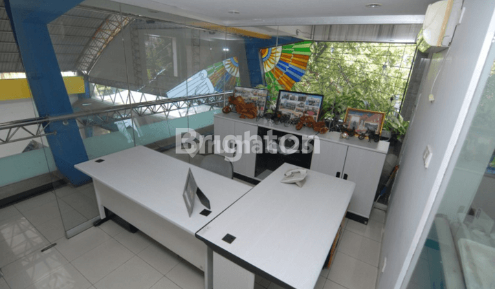 Dijual Showroom Cocok Untuk Investasi Dengan Lokasi Strategis Berada Di Mainroad Ciateul Bandung 2