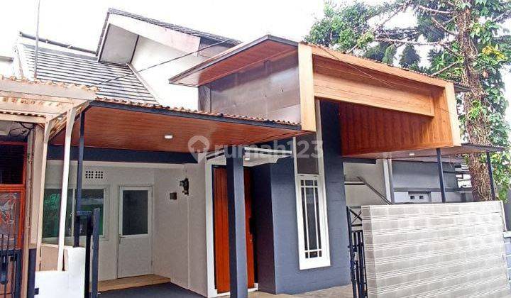 Rumah Cantik 2.5 Lantai Di Cihanjuang Dekat Politeknik Bandung 1