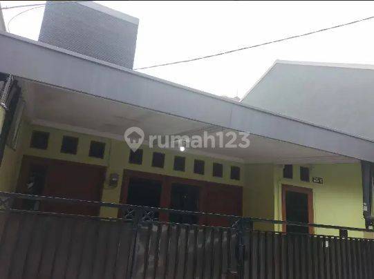 Jual Rumah Nyaman di Duren Sawit  Akses 2 Mobil 1