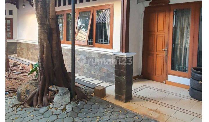 Dijual Rumah Klasik Billy Moon Ala Sultan  1