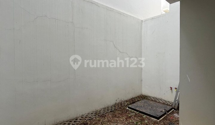 Dijual Cepat!! Rumah 2 Lantai Burgundy Residence Sumarecon Bekasi 2