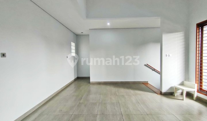 For Sale Rumah Konsep Tropical Dalam Komplek Elit di Pondok Kelapa For Sale Rumah Konsep Tropical Dalam Komplek Elit di Pondok Kelapa