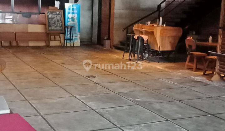 Dijual Ruang Usaha 3 Lantai Jl. Terusan Tubagus Ismail 2