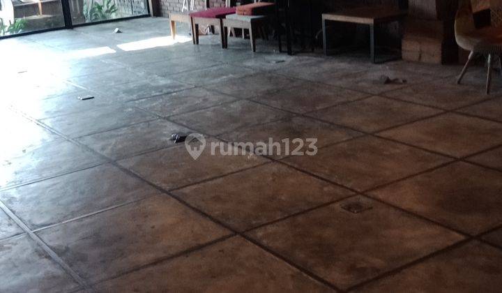 Dijual Ruang Usaha 3 Lantai Jl. Terusan Tubagus Ismail 2