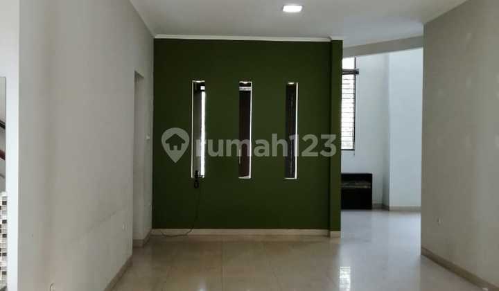 FOR SALE 2-STORY HOUSE 3 BR PONDOK HIJAU 2