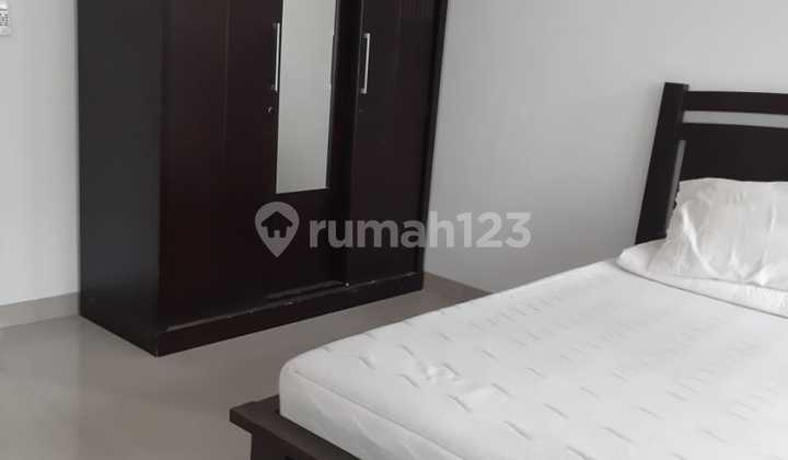 DISEWAKAN RUMAH SETRADUTA FURNISHED 2 LANTAI 4BR 2